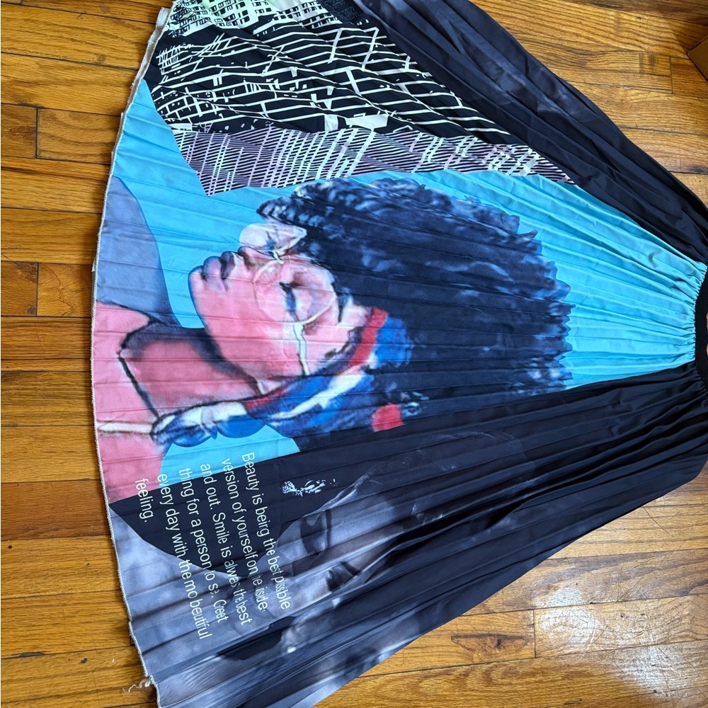 Artistic Graphic Print Pleated Skirt